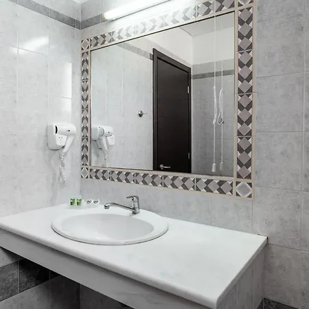 Pavlou Otel Poros Town